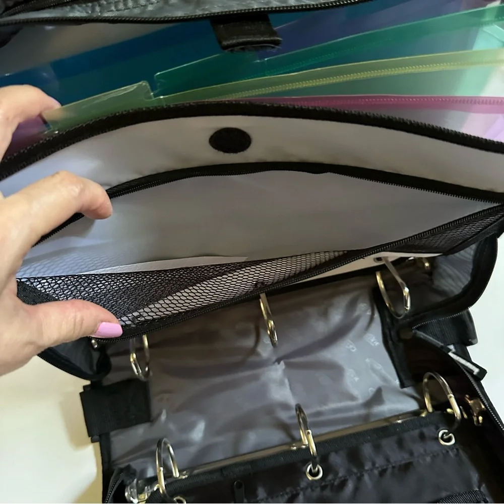 NWOT CASE IT THE DUAL 2.0 white black 2-IN-1 DUAL RING BINDER 4